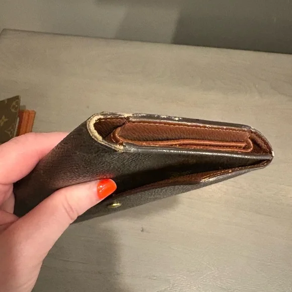 Louis Vuitton accessory set- key holder, wallet, card holder - Picture 10 of 12